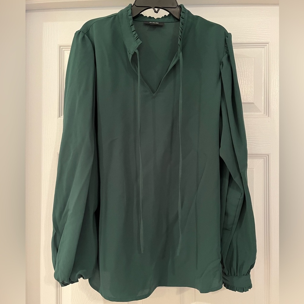 Elegant Green Women's Top